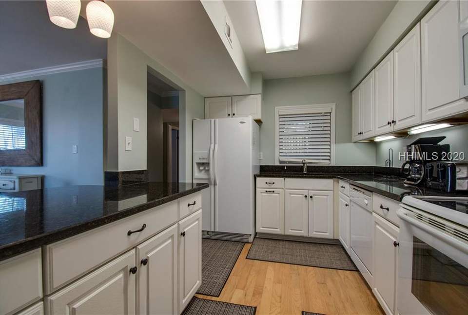 Relax and enjoy ocean front villa , private covered patio, 1st floor, no stairs - Hilton Head, South Carolina