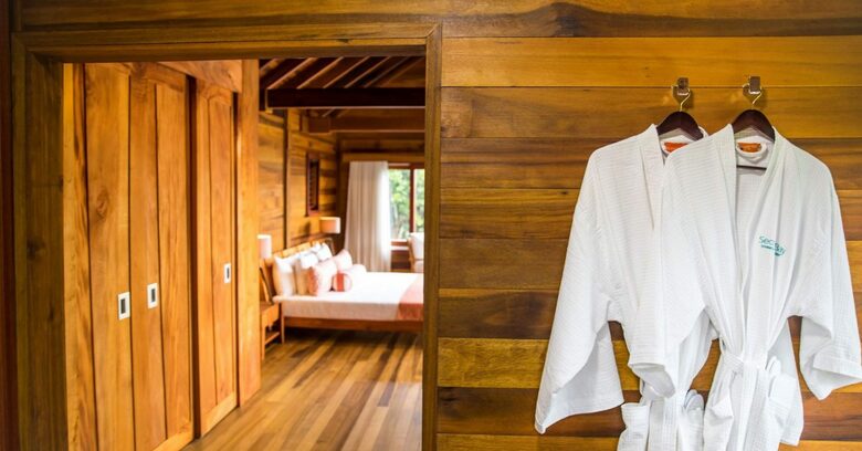 Secret Bay - Hillside Ti-Fèy Villa - Portsmouth, Dominica