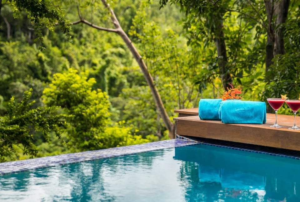 Secret Bay - Hillside Ti-Fèy Villa - Portsmouth, Dominica