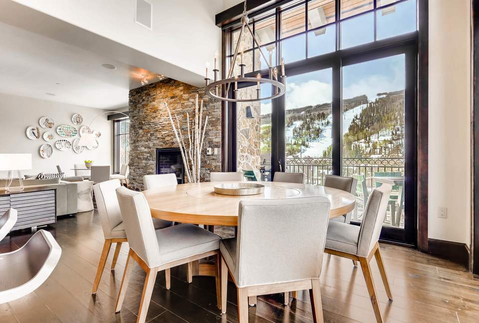 Lionshead Mountain-View Condo, Steps to Gondola - Vail, Colorado