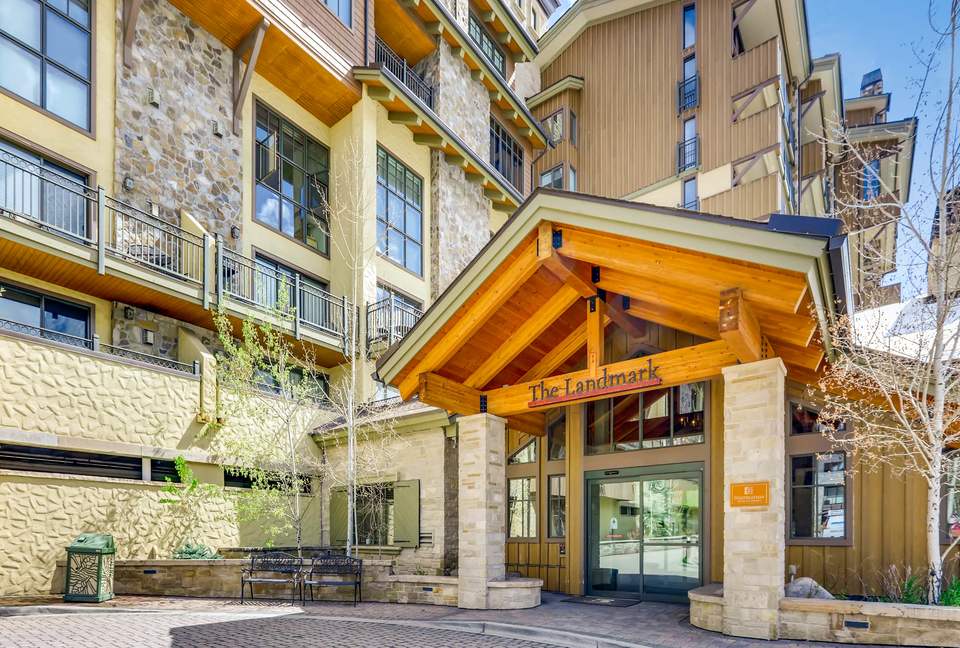 Lionshead Mountain-View Condo, Steps to Gondola - Vail, Colorado