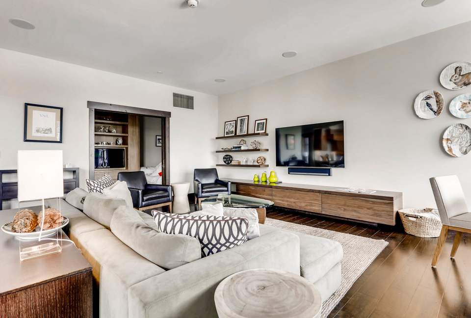 Lionshead Mountain-View Condo, Steps to Gondola - Vail, Colorado