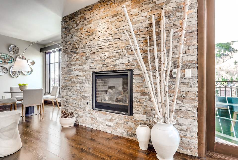 Lionshead Mountain-View Condo, Steps to Gondola - Vail, Colorado