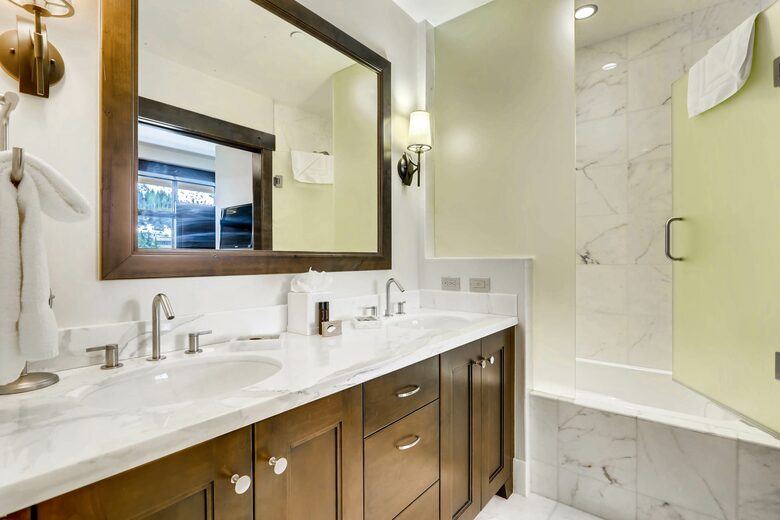 Lionshead Mountain-View Condo, Steps to Gondola - Vail, Colorado