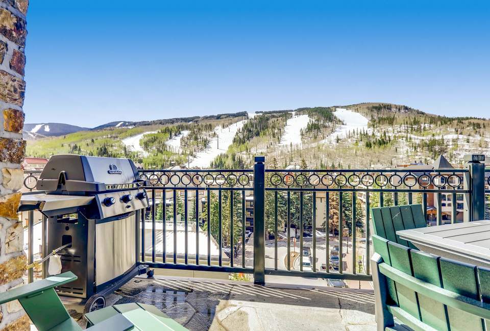 Lionshead Mountain-View Condo, Steps to Gondola - Vail, Colorado