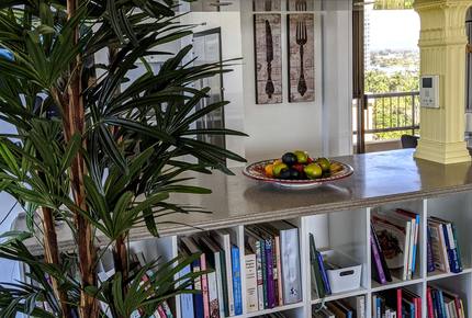 Fabulous Main Beach Apartment - Main Beach, Gold Coast, Australia