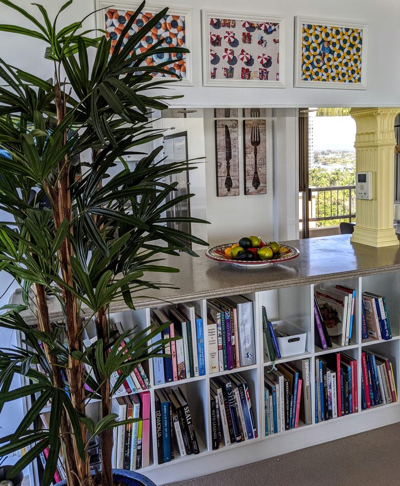 Fabulous Main Beach Apartment - Main Beach, Gold Coast, Australia