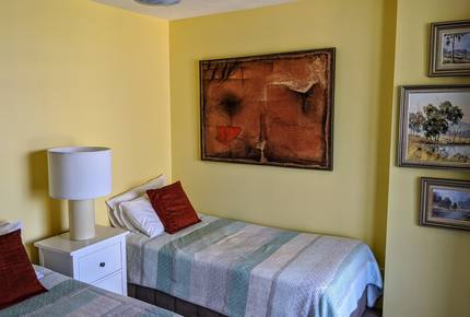 Fabulous Main Beach Apartment - Main Beach, Gold Coast, Australia