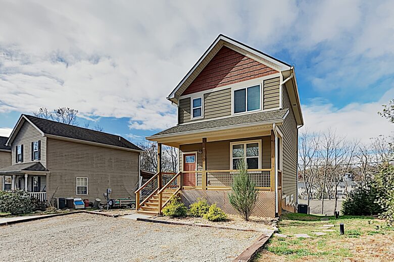 New-Build Home, Near Downtown - Asheville, North Carolina