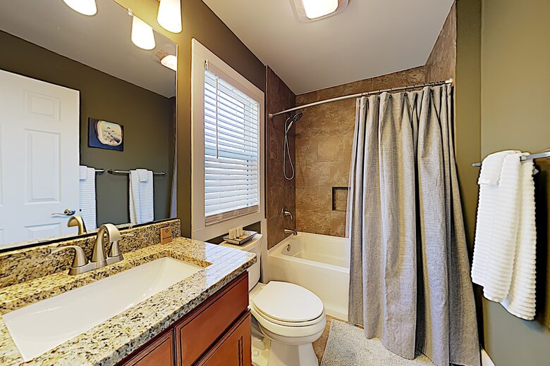 New-Build Home, Near Downtown - Asheville, North Carolina