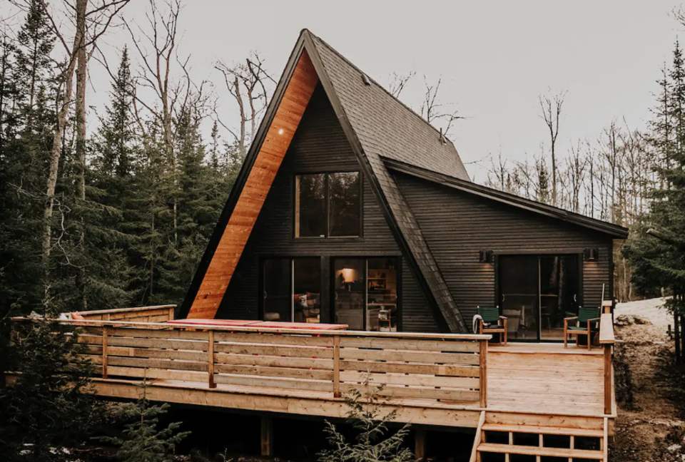 Luxury Bruce Peninsula A-Frame with 25 Private Acres and Private Trails! - Mar, Canada