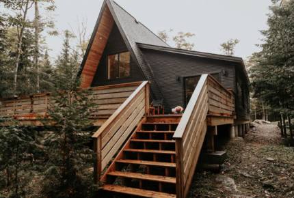 Luxury Bruce Peninsula A-Frame with 25 Private Acres and Private Trails! - Mar, Canada