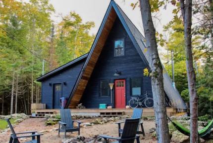 Luxury Bruce Peninsula A-Frame with 25 Private Acres and Private Trails! - Mar, Canada