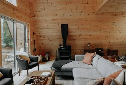 Luxury Bruce Peninsula A-Frame with 25 Private Acres and Private Trails! - Mar, Canada