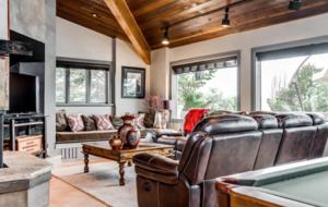 Pike's Peak View Mountain Masterpiece - Colorado Springs, Colorado