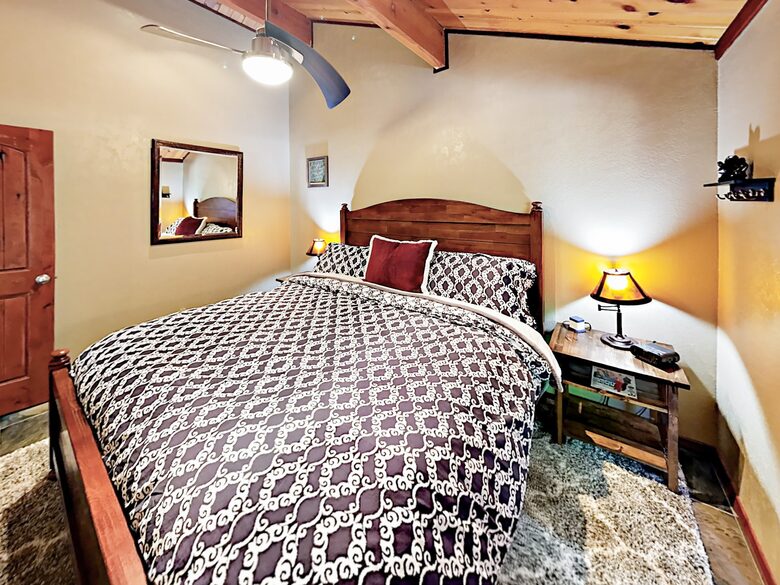 Luxe Getaway with Big Mountain Vistas & Hot Tub - Big Bear Lake, California