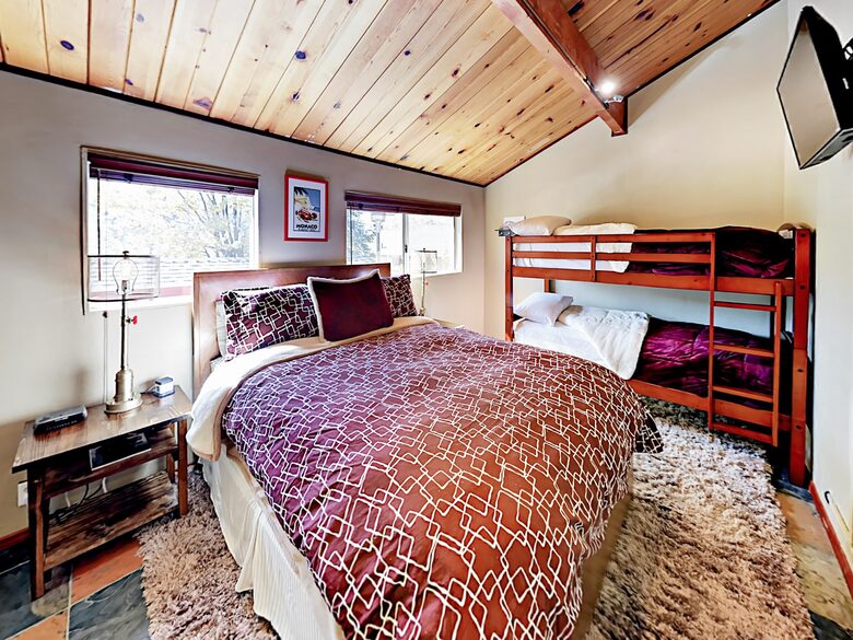 Luxe Getaway with Big Mountain Vistas & Hot Tub - Big Bear Lake, California