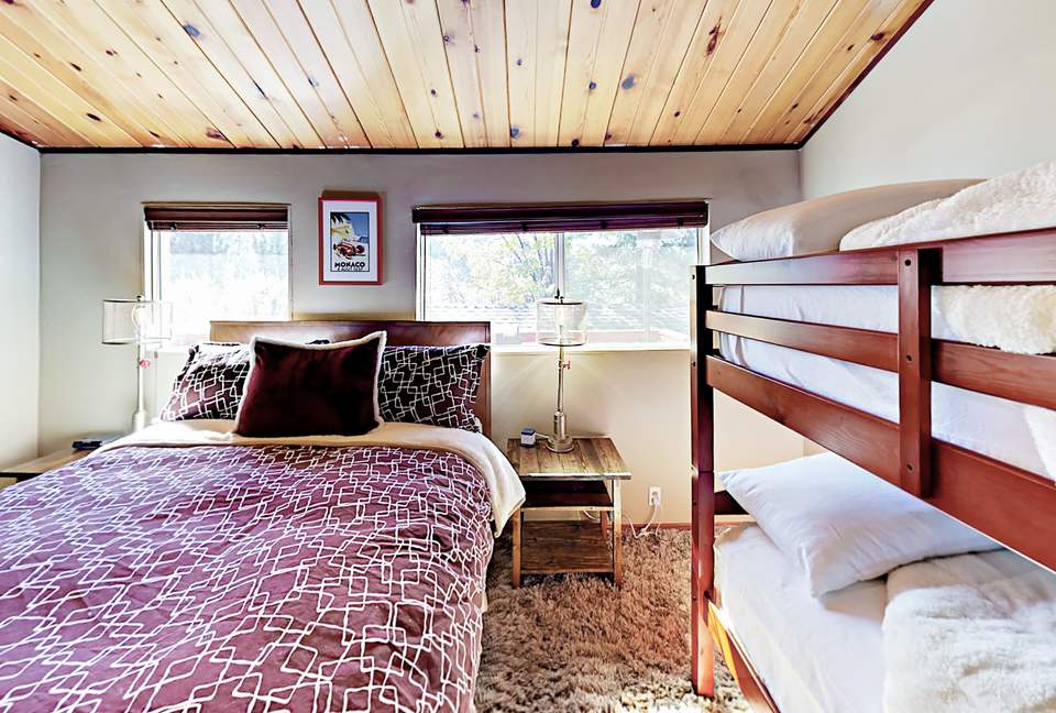 Luxe Getaway with Big Mountain Vistas & Hot Tub - Big Bear Lake, California