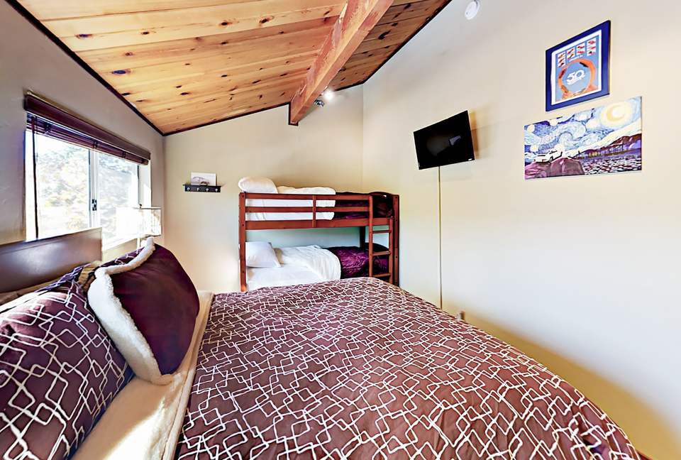 Luxe Getaway with Big Mountain Vistas & Hot Tub - Big Bear Lake, California