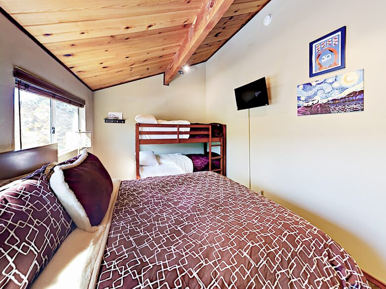 Luxe Getaway with Big Mountain Vistas & Hot Tub - Big Bear Lake, California