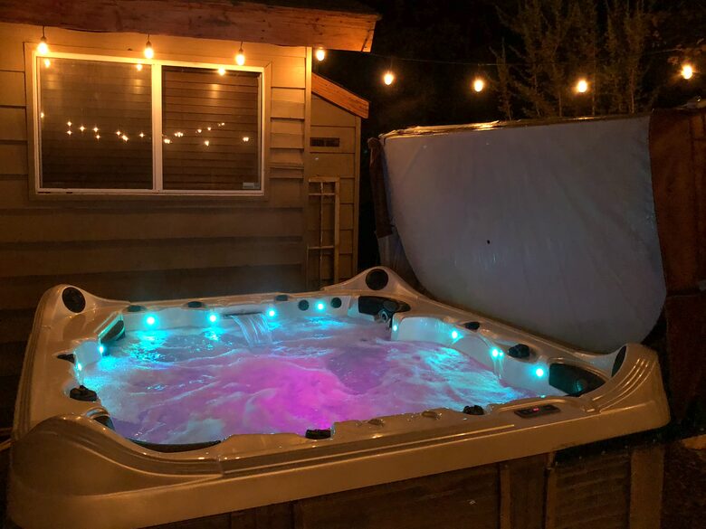 Luxe Getaway with Big Mountain Vistas & Hot Tub - Big Bear Lake, California