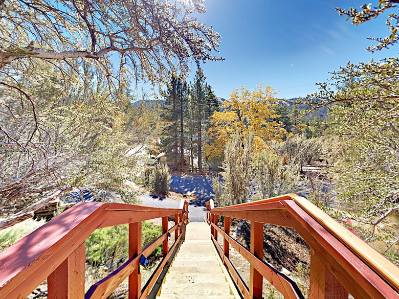 Luxe Getaway with Big Mountain Vistas & Hot Tub - Big Bear Lake, California