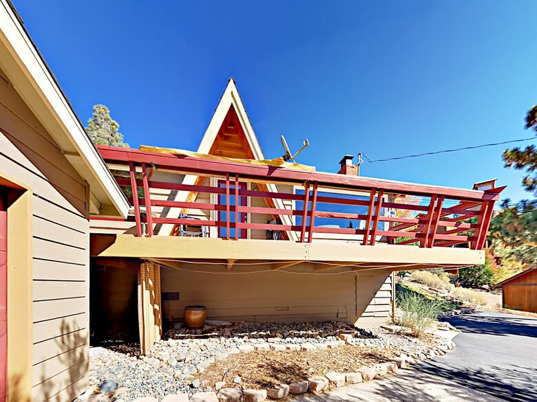 Luxe Getaway with Big Mountain Vistas & Hot Tub - Big Bear Lake, California