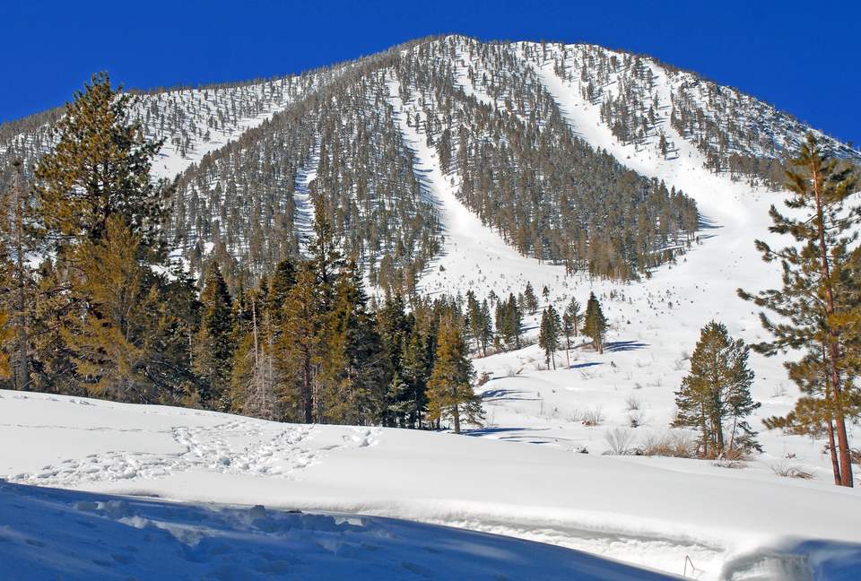 Luxe Getaway with Big Mountain Vistas & Hot Tub - Big Bear Lake, California