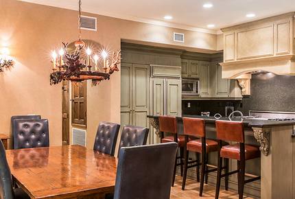 Home exchange, The Club at Big Bear Village, presidential dining area