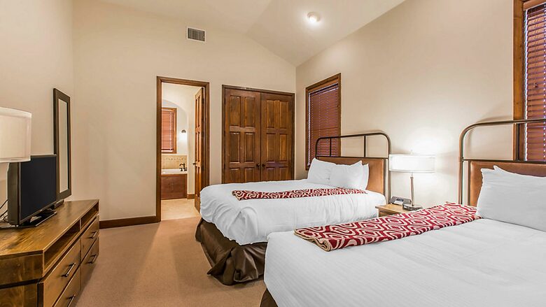 Home exchange, The Club at Big Bear Village, presidential guest room