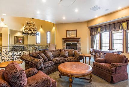 Home exchange at The Club at Big Bear Village, upstairs lobby seating