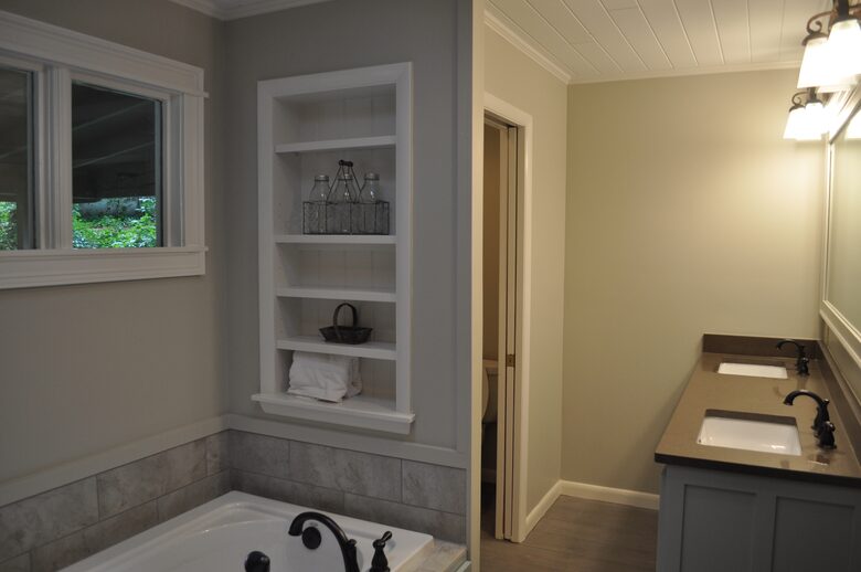 Lake Burton Hideaway - Clarksville, Georgia