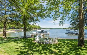 Lake of the Ozarks - Lakefront Family Camp - Swim Dock & Waterslide Gladstone Cove - Gravois Mills, Missouri