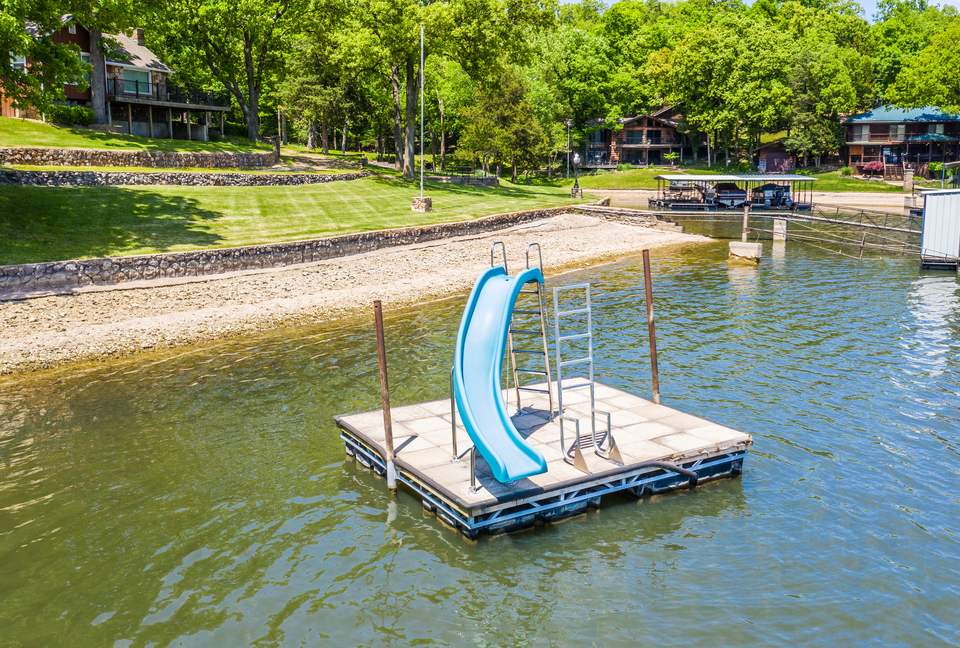 Lake of the Ozarks - Lakefront Family Camp - Swim Dock & Waterslide Gladstone Cove - Gravois Mills, Missouri