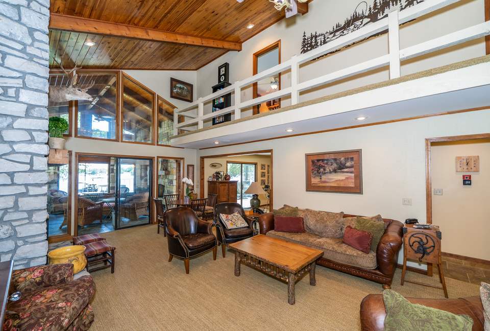 Lake of the Ozarks - Lakefront Family Camp - Swim Dock & Waterslide Gladstone Cove - Gravois Mills, Missouri