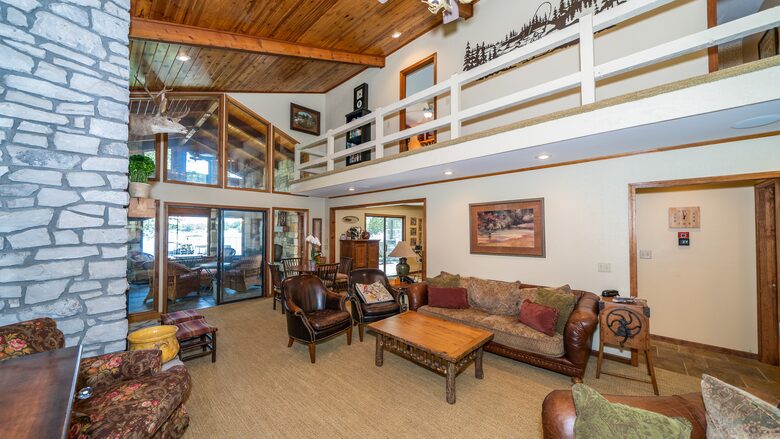 Lake of the Ozarks - Lakefront Family Camp - Swim Dock & Waterslide Gladstone Cove - Gravois Mills, Missouri