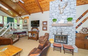 Lake of the Ozarks - Lakefront Family Camp - Swim Dock & Waterslide Gladstone Cove - Gravois Mills, Missouri