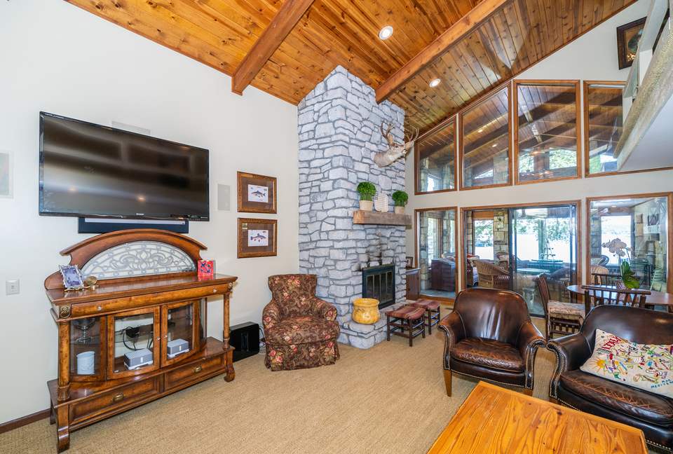 Lake of the Ozarks - Lakefront Family Camp - Swim Dock & Waterslide Gladstone Cove - Gravois Mills, Missouri