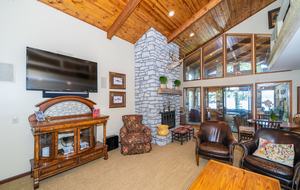 Lake of the Ozarks - Lakefront Family Camp - Swim Dock & Waterslide Gladstone Cove - Gravois Mills, Missouri