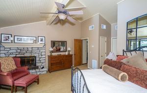 Lake of the Ozarks - Lakefront Family Camp - Swim Dock & Waterslide Gladstone Cove - Gravois Mills, Missouri