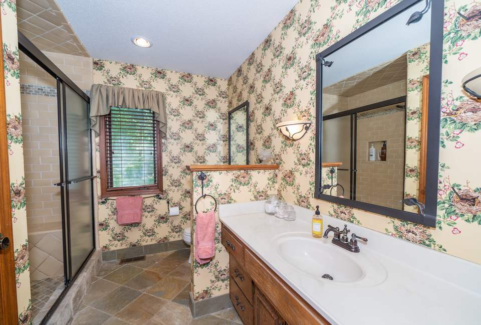 Lake of the Ozarks - Lakefront Family Camp - Swim Dock & Waterslide Gladstone Cove - Gravois Mills, Missouri