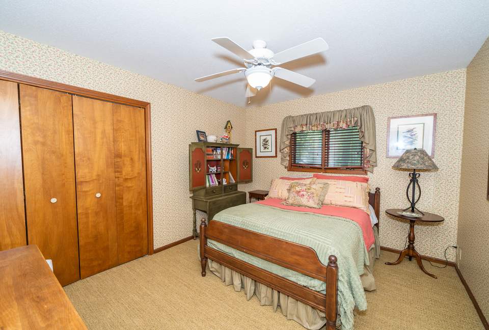 Lake of the Ozarks - Lakefront Family Camp - Swim Dock & Waterslide Gladstone Cove - Gravois Mills, Missouri