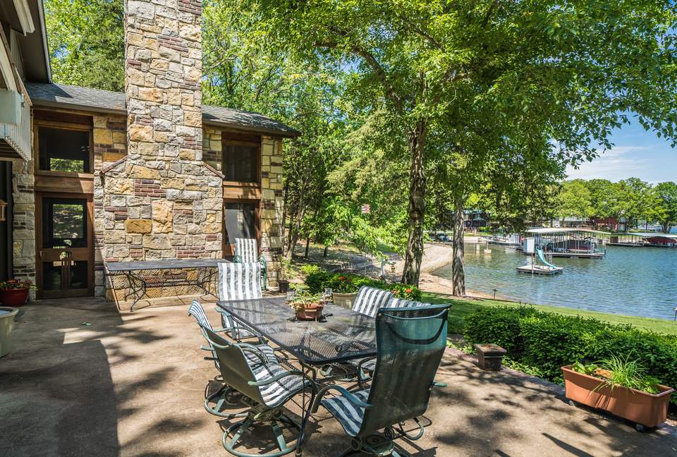 Lake of the Ozarks - Lakefront Family Camp - Swim Dock & Waterslide Gladstone Cove - Gravois Mills, Missouri