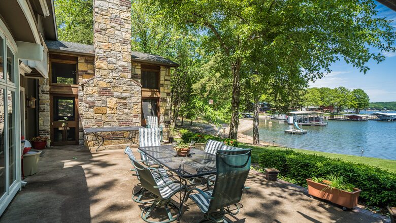 Lake of the Ozarks - Lakefront Family Camp - Swim Dock & Waterslide Gladstone Cove - Gravois Mills, Missouri