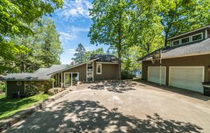 Lake of the Ozarks - Lakefront Family Camp - Swim Dock & Waterslide Gladstone Cove - Gravois Mills, Missouri