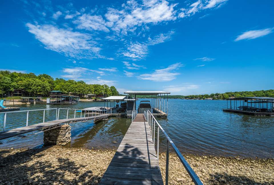 Lake of the Ozarks - Lakefront Family Camp - Swim Dock & Waterslide Gladstone Cove - Gravois Mills, Missouri
