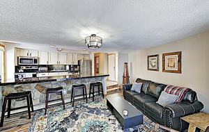 Updated Ski Condo with Fireplace | Near Shuttle - Breckenridge, Colorado