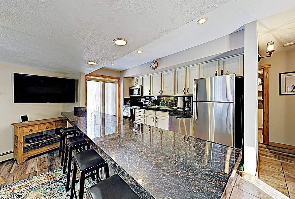 Updated Ski Condo with Fireplace | Near Shuttle - Breckenridge, Colorado