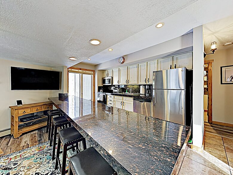 Updated Ski Condo with Fireplace | Near Shuttle - Breckenridge, Colorado