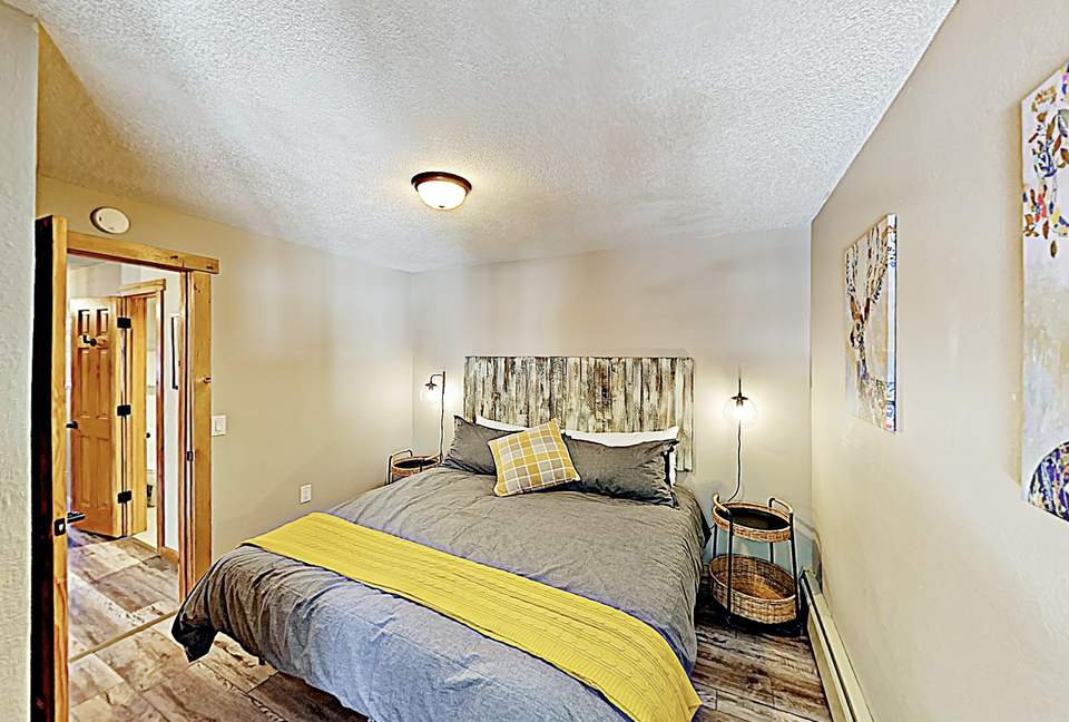 Updated Ski Condo with Fireplace | Near Shuttle - Breckenridge, Colorado